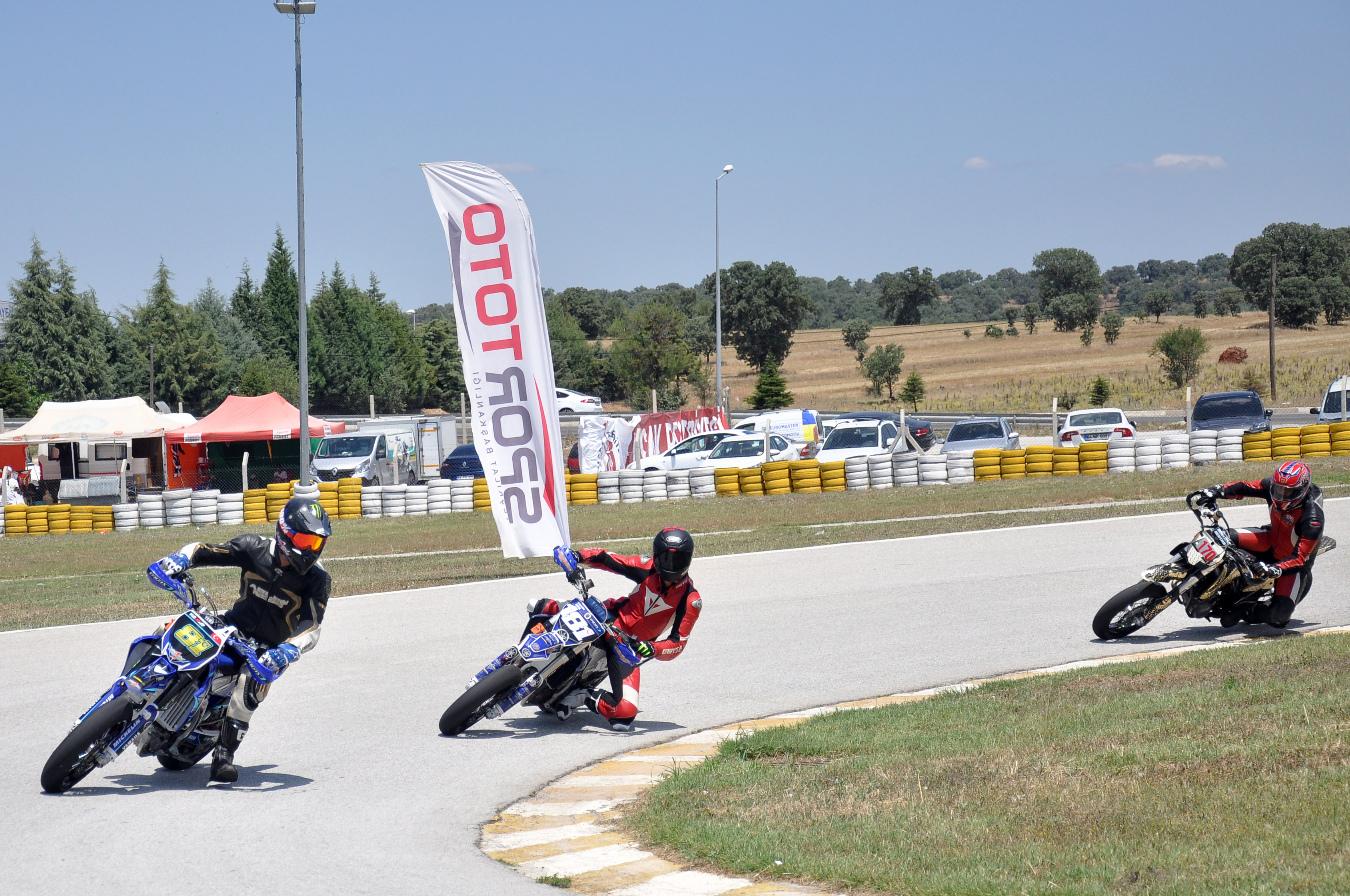 Süpermoto Sezonu Uşak'da Devam Edecek