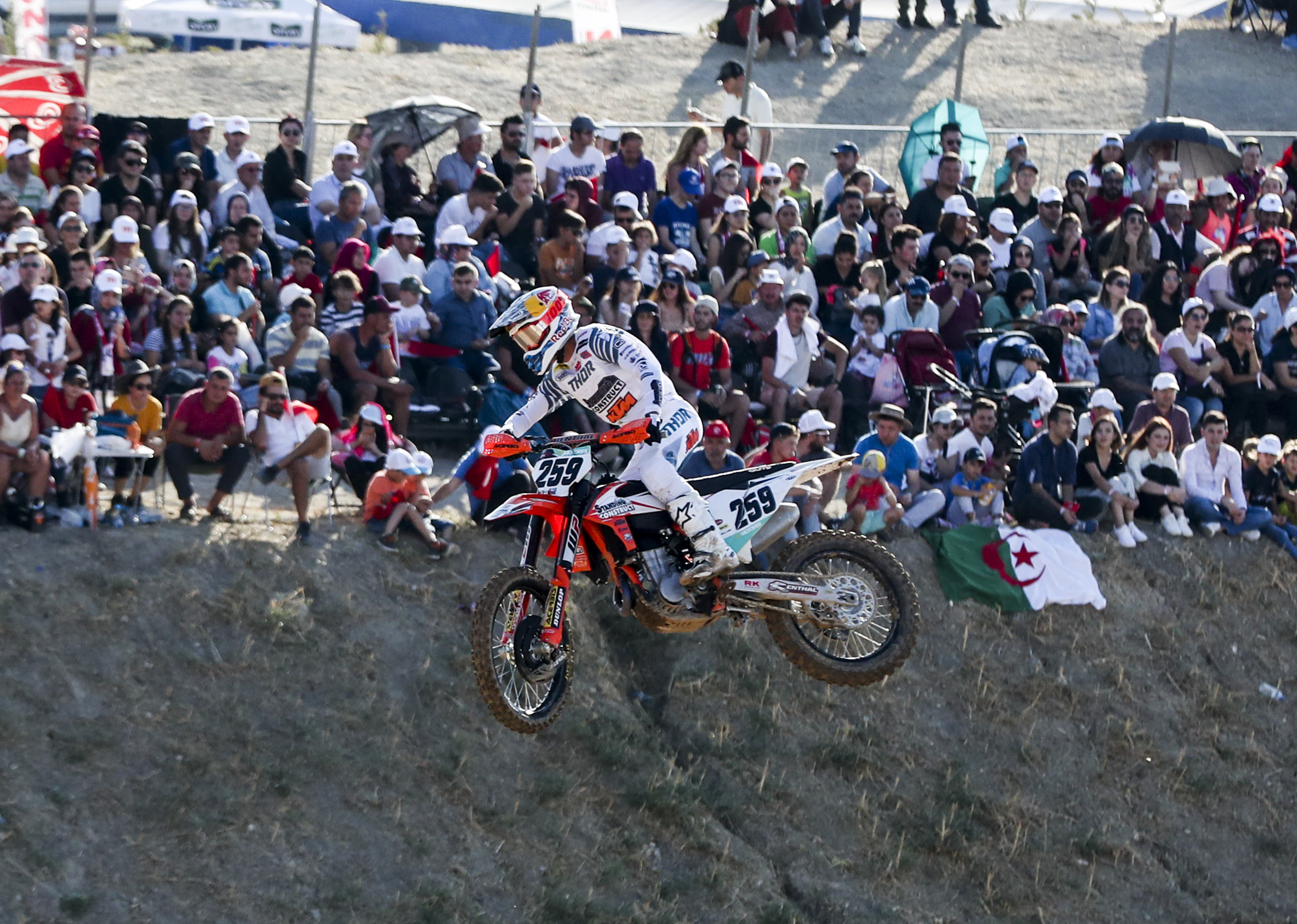 Dev Organizasyonu 40 Bin Kişi Takip Etti