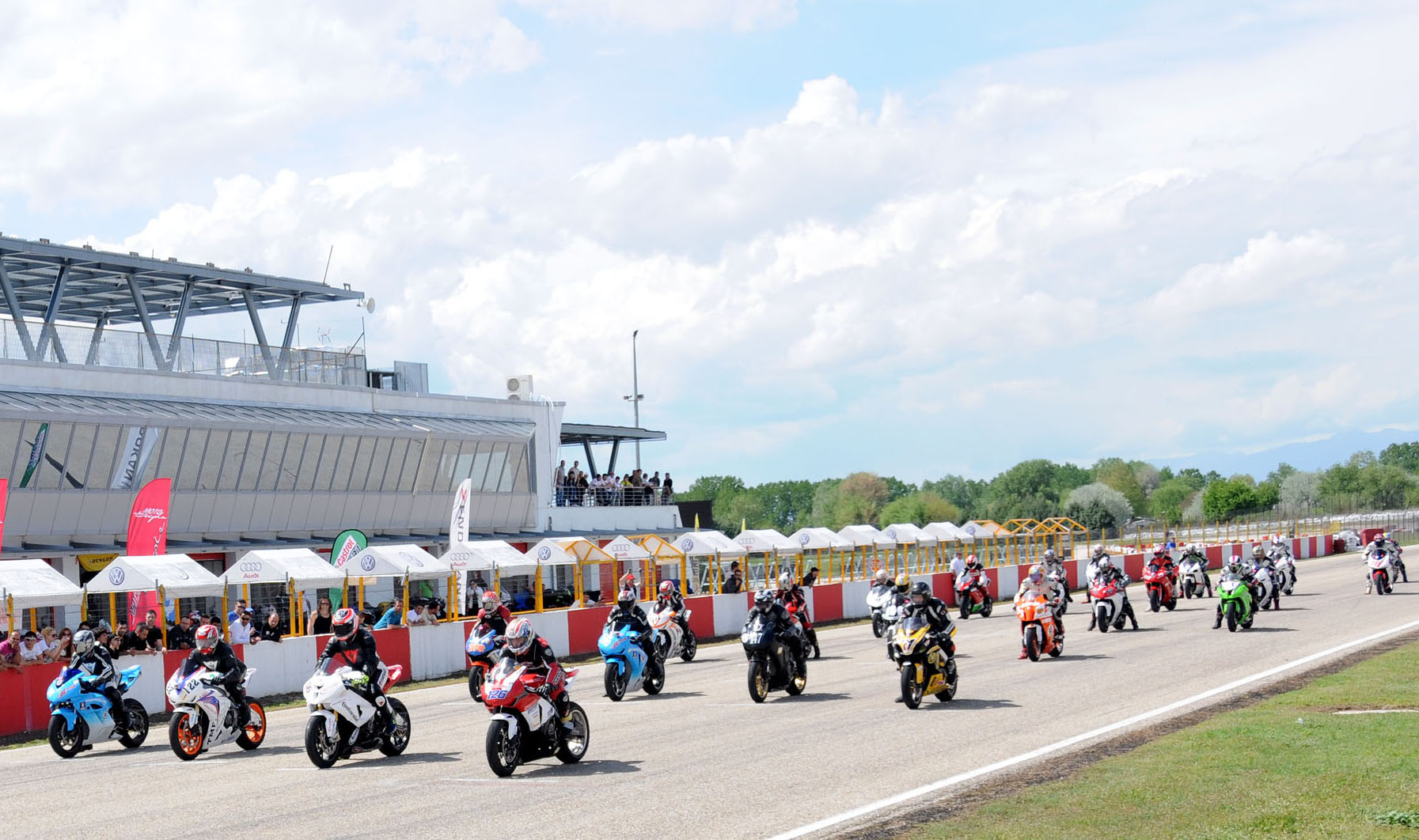 Sporcularımızdan Balkan Çıkarması