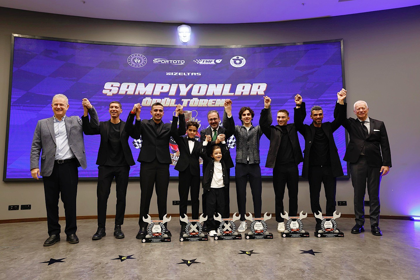 Şampiyonlara İzmir'de Görkemli Tören