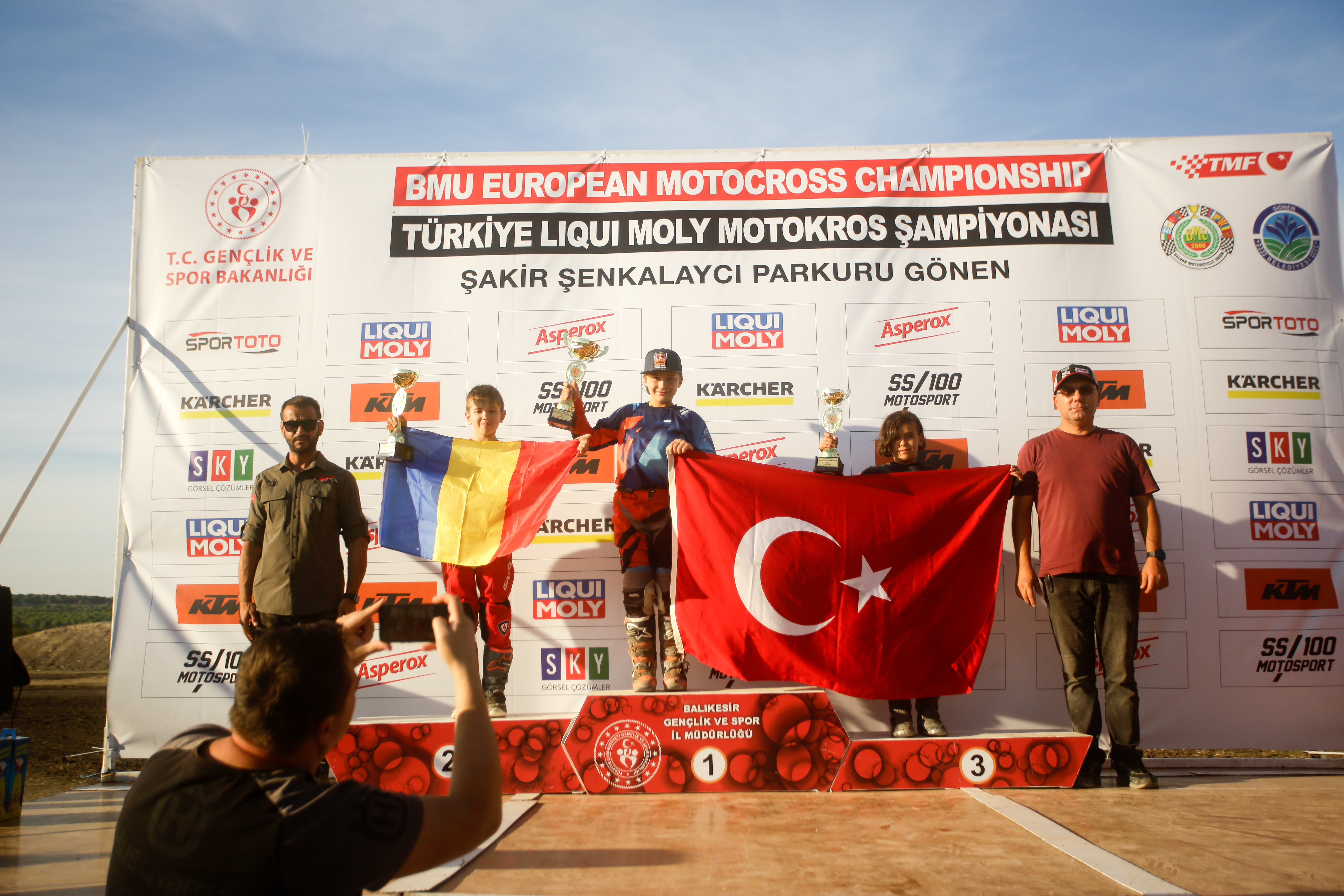 Sporcularımız Balkan Şampiyonası'nda Kupaları Topladı