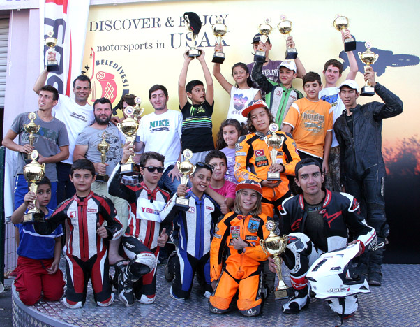 Uşak Süpermoto Heyecanına Ev Sahipliği Yaptı