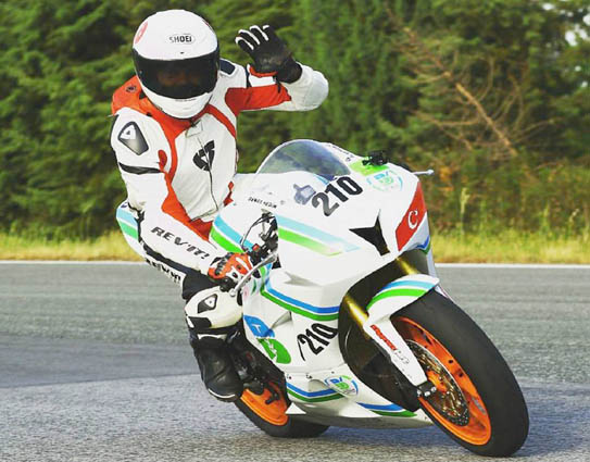 Sporcularımız Yunanistan ve Çek Cumhuriyeti'nde