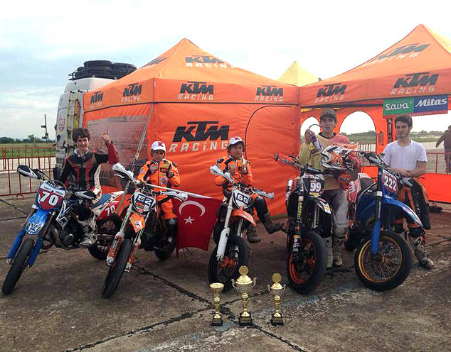 Süpermotocularımız D.Avrupa İkincisi