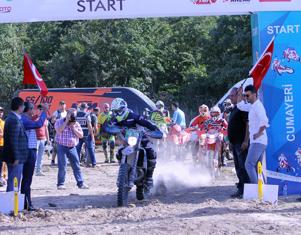 Baja Rallisi'nde Heyecan Devam Ediyor