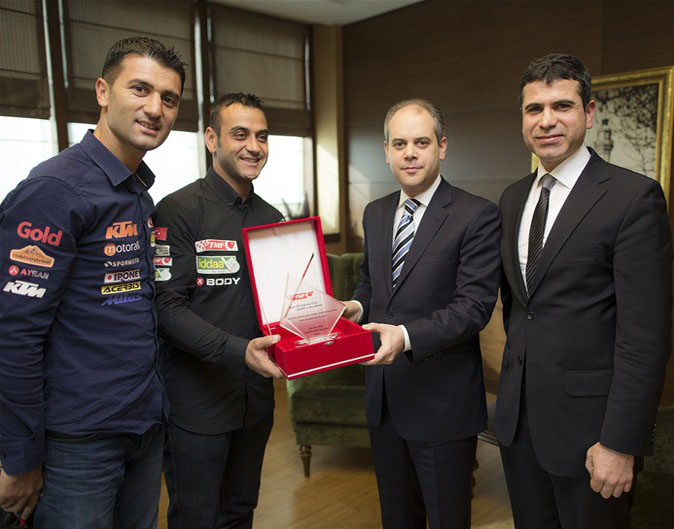 Dakar Fatihleri Bakan Kılıç'ı Ziyaret Etti