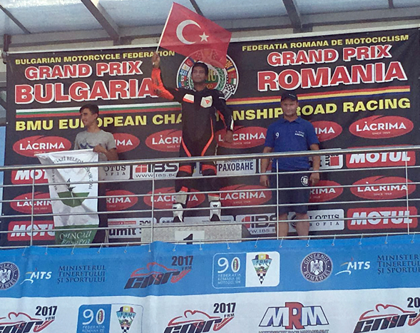 Sporcularımız Balkan'da Kupaları Bölüştü