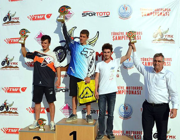 Motokrosçular Çatalca’da Rüzgar Gibi Esti