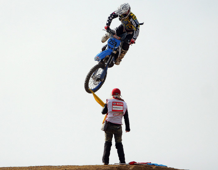 Motokros Şampiyonası Sürprizle Başladı