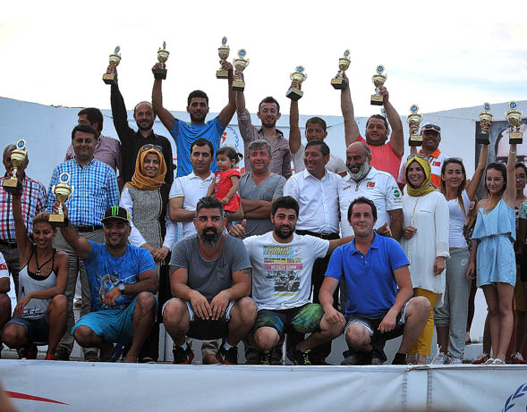 Jetler 'Karadeniz'i Coşturdu