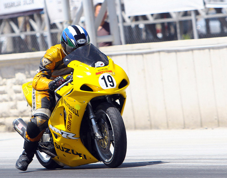 Drag Rüzgarı Akhisar'da Esecek