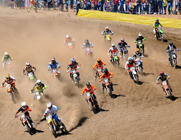 Motokros'ta Yeni Sezon Kumluca'da Açıldı
