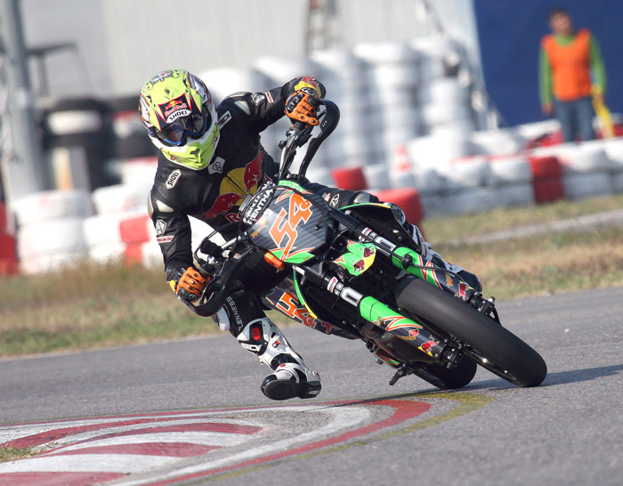 Süpermoto Şampiyonası İzmir'de Başladı