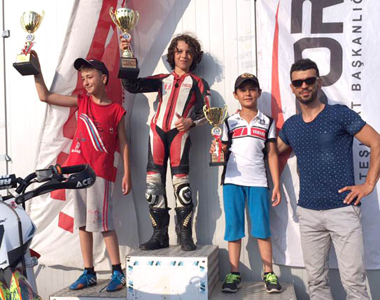 Süpermoto Yarışları Nefesleri Kesti