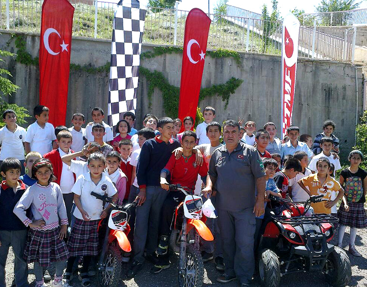Tuncelili Çocuklar Motosikletle Tanıştı