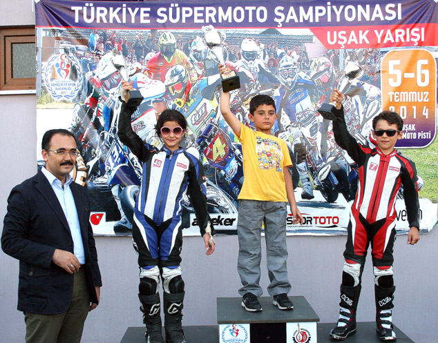 Uşak’ta Süpermoto Ateşi